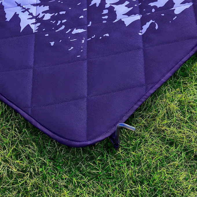 Weatherproof Vintage Portable Picnic Blanket (60in x 72in) - Foldable & Sandproof Beach & Camping Blanket - With Carry Strap (Stars)